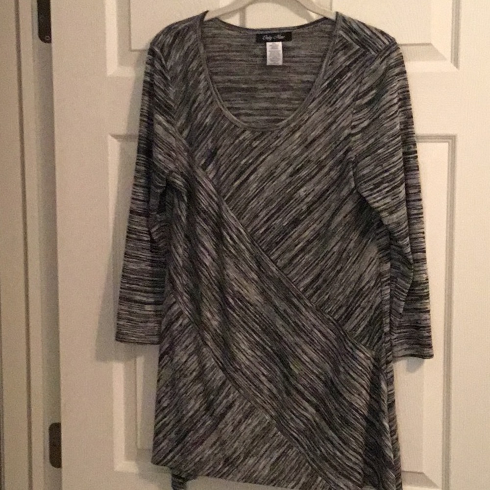 Gray Black & white light weight sweater tunic